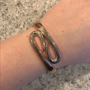 Metal bracelet